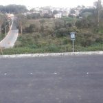 Foto da rua asfaltada no Residencial Santo Antônio localizado no município São Tiago no estado de Minas Gerais.